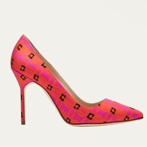 MANOLO BLAHNIK
BB 105mm Printed Stiletto Pumps